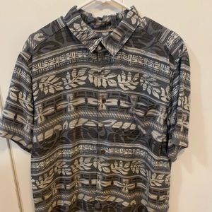 Quiksilver Hawaiian style surf shirt, casual button up size large